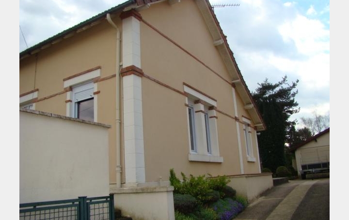 Labille Immobilier : Maison / Villa | DOMPIERRE-SUR-BESBRE (03290) | 110 m2 | 123 000 € 