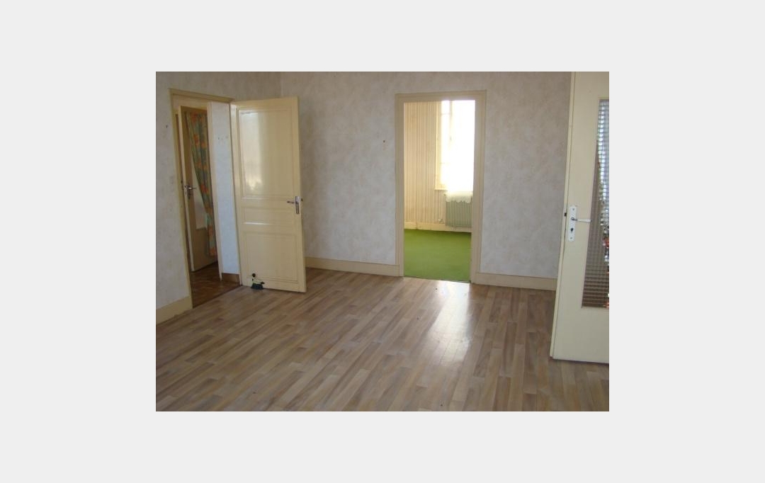 Labille Immobilier : Maison / Villa | DOMPIERRE-SUR-BESBRE (03290) | 86 m2 | 49 000 € 