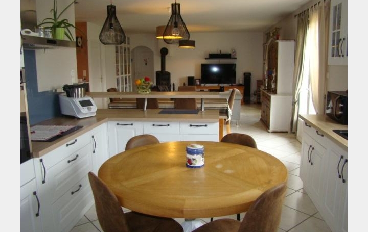 Labille Immobilier : Maison / Villa | DOMPIERRE-SUR-BESBRE (03290) | 130 m2 | 196 100 € 