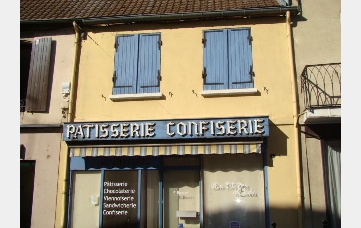  Labille Immobilier Office | LE DONJON (03130) | 254 m2 | 76 300 € 